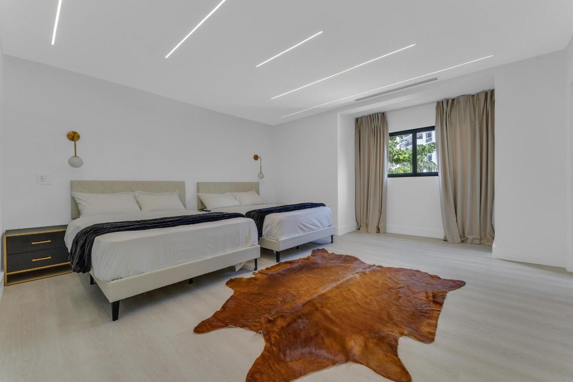 LAUDERDALE BEACH - Residential