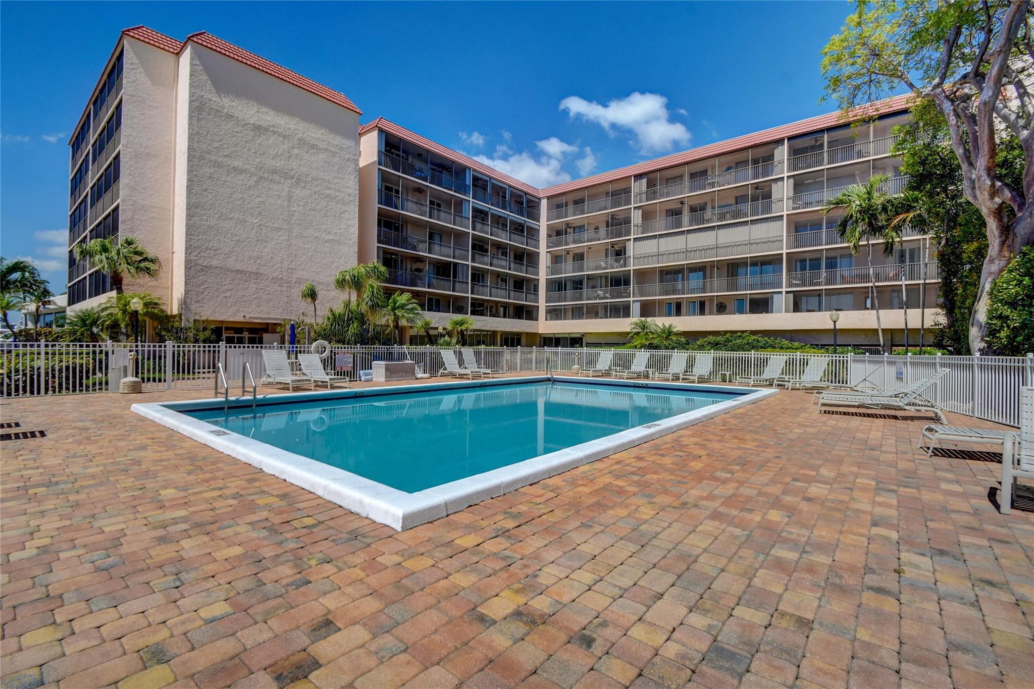 Bay Yacht Club - Residential Lease