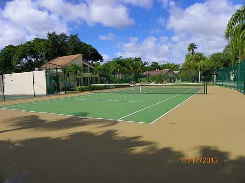WIMBLEDON AT JACARANDA - Residential
