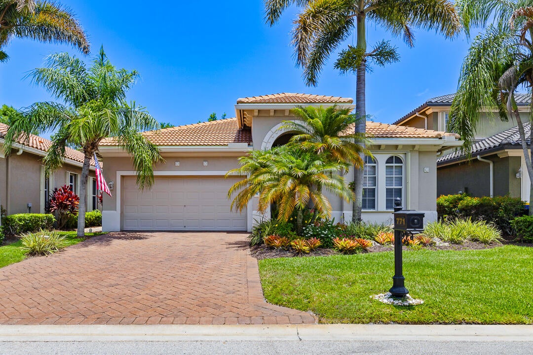 771 SW Pebble Lane