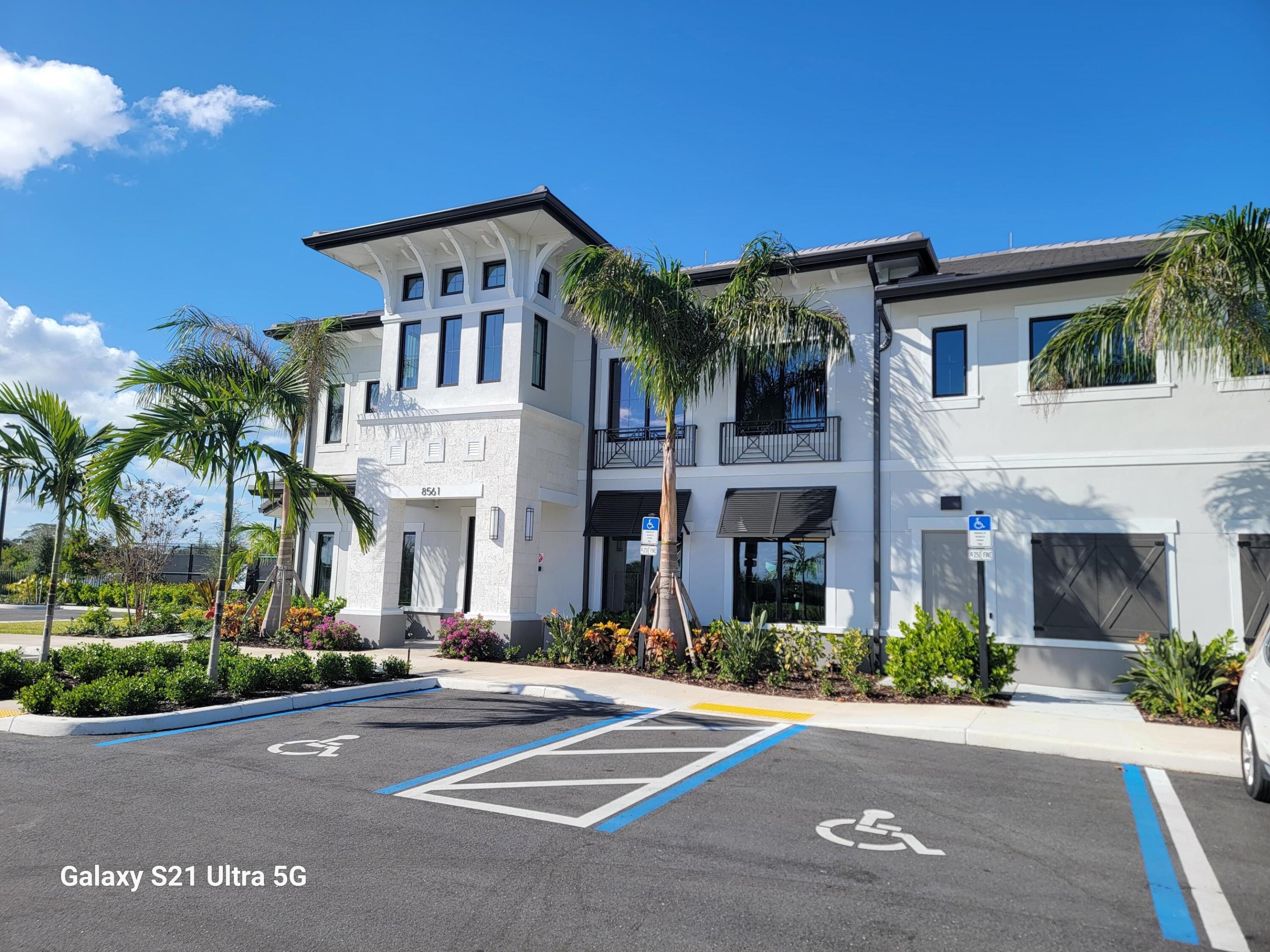 HARBOR ISLE PHASE 1 - Residential Lease