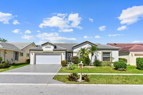 8280 Lake Cypress Road, Lake Worth, FL MLS: R11070615