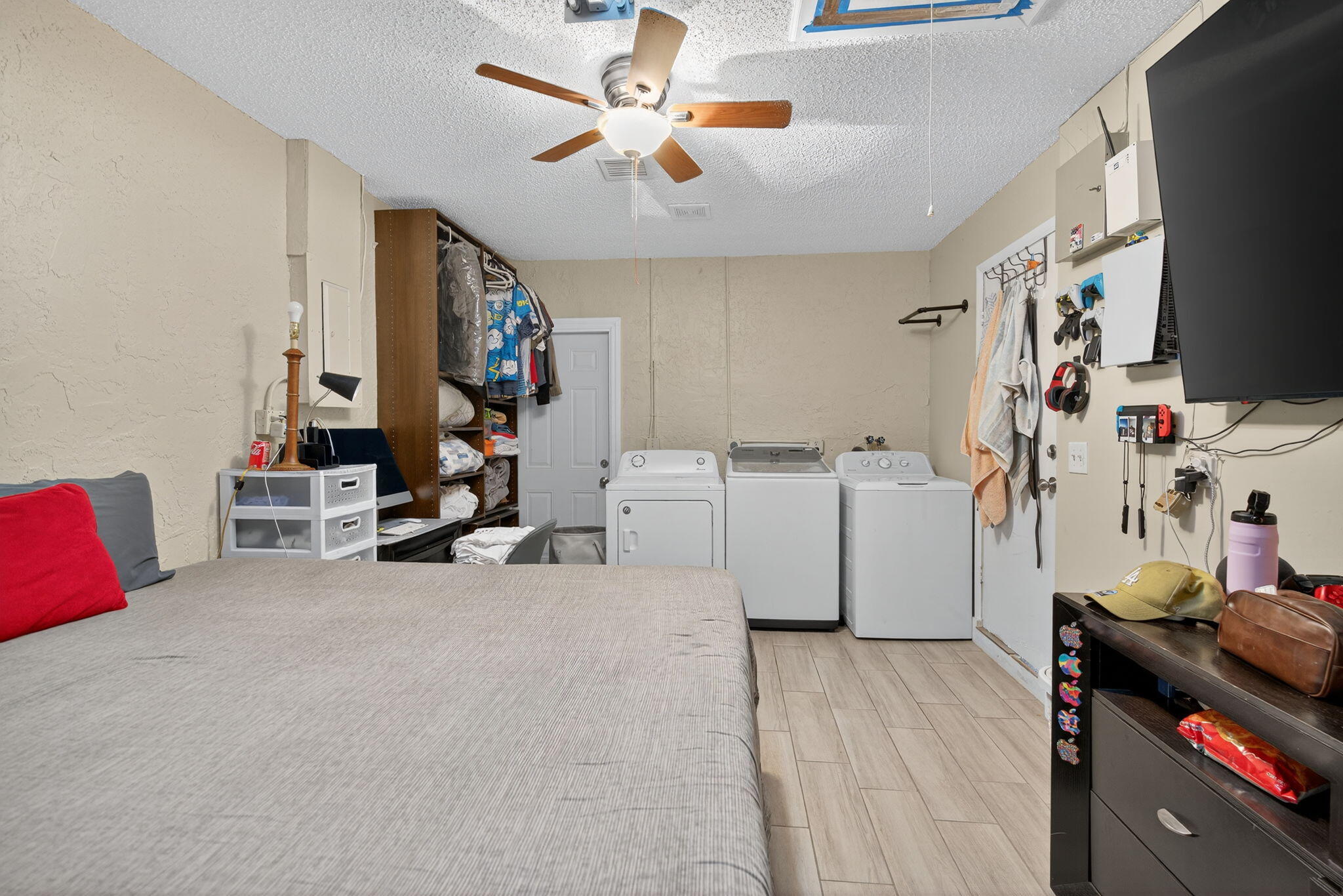 JUPITER VILLAGE PH V - Residential