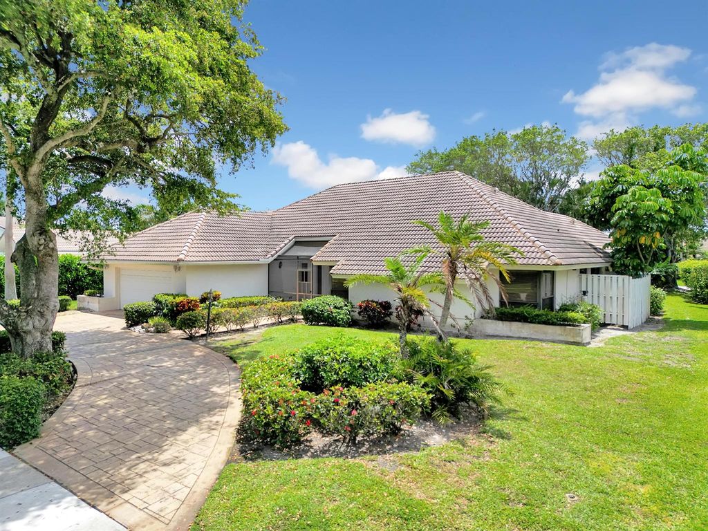 Photo of 16905 River Birch Circle, Delray Beach, FL 33445 (MLS # R10892263)