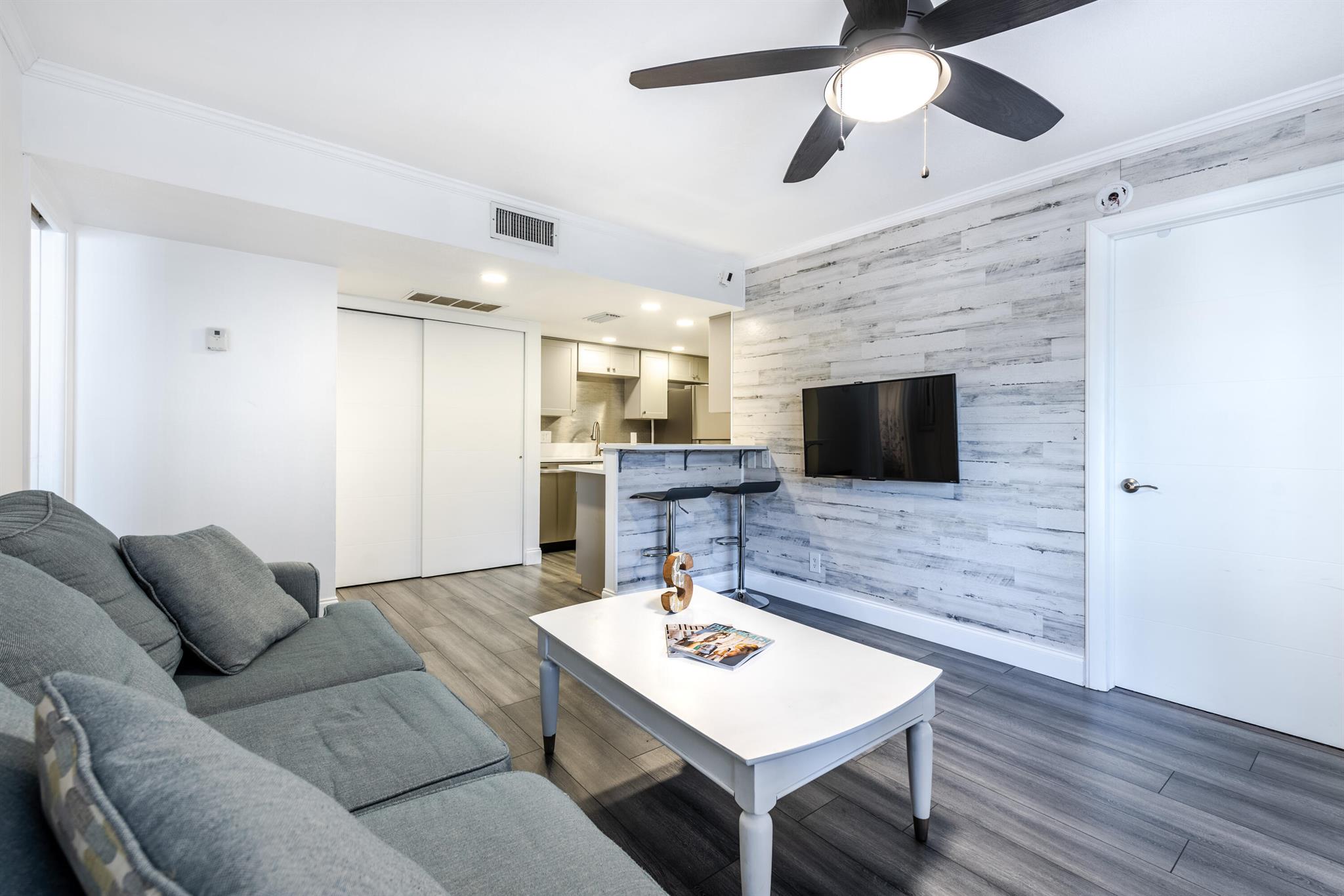 612 Executive Center Drive 107