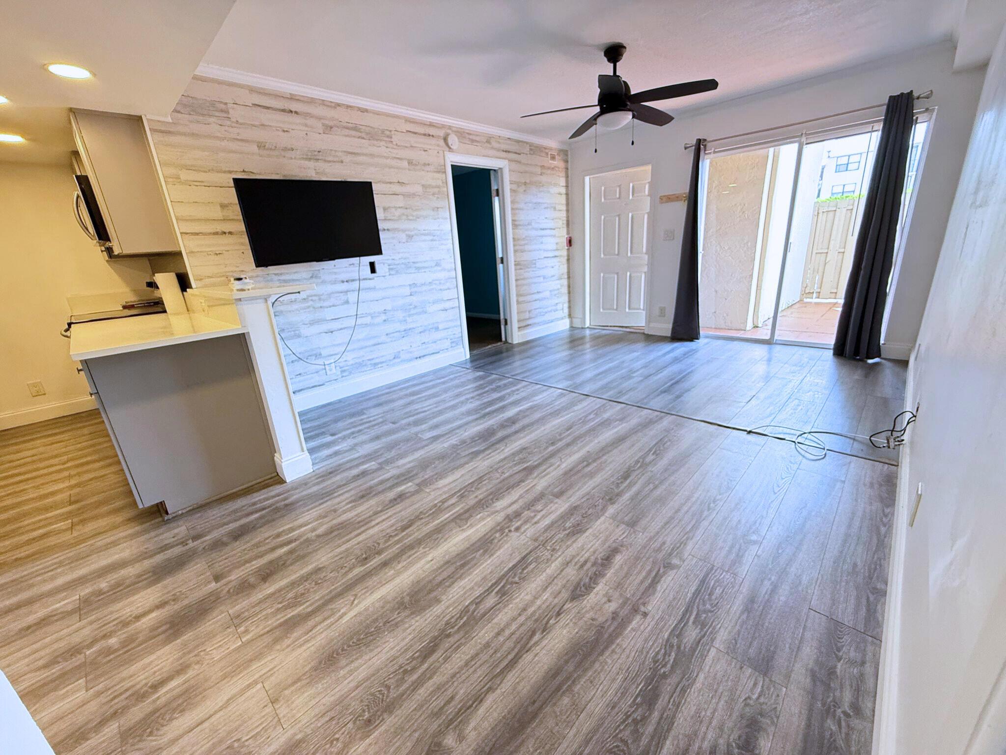 612 Executive Center Drive 107