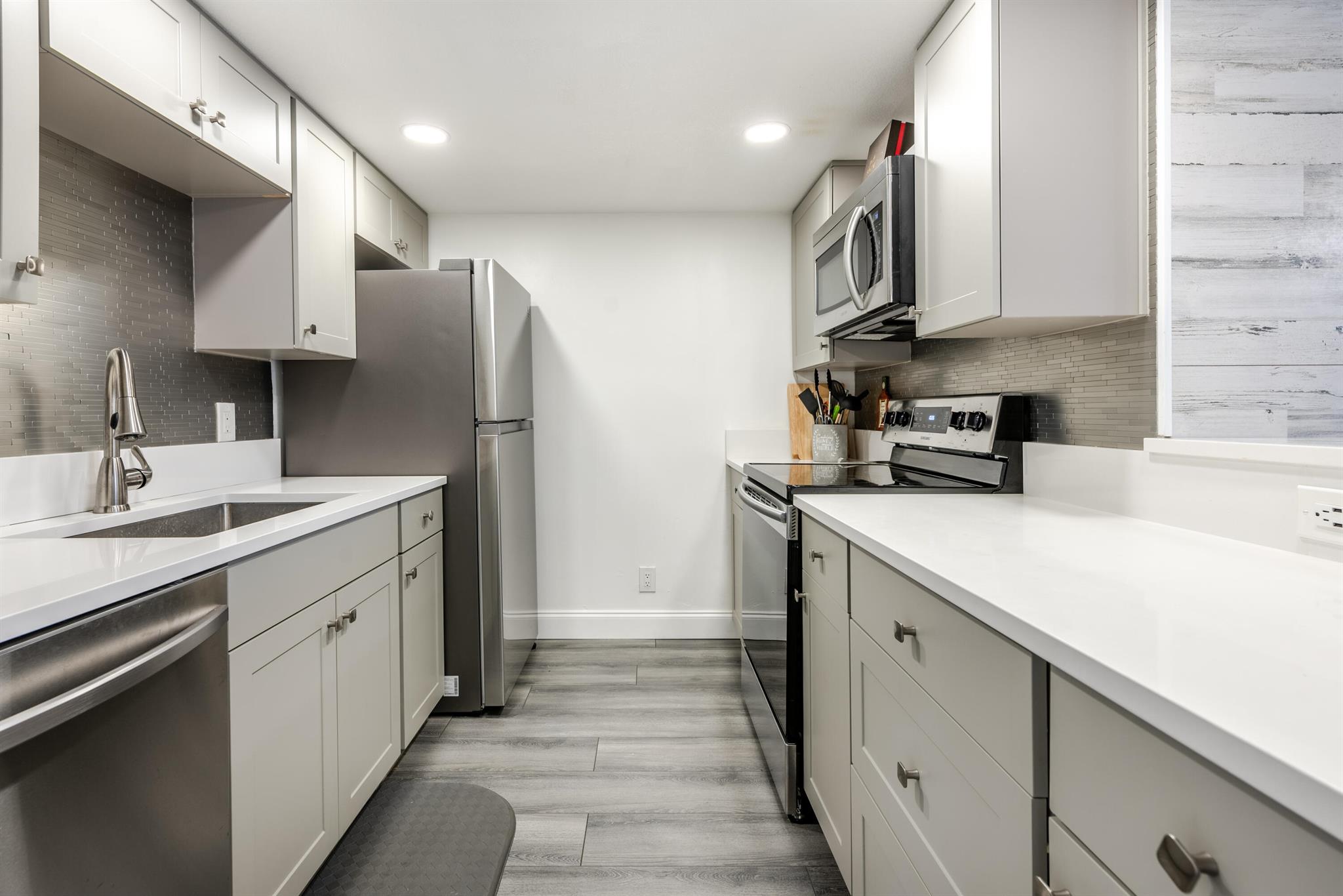 612 Executive Center Drive 107
