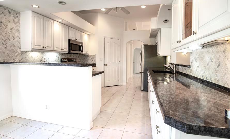 JENSEN BEACH COUNTRY CLUB - Residential