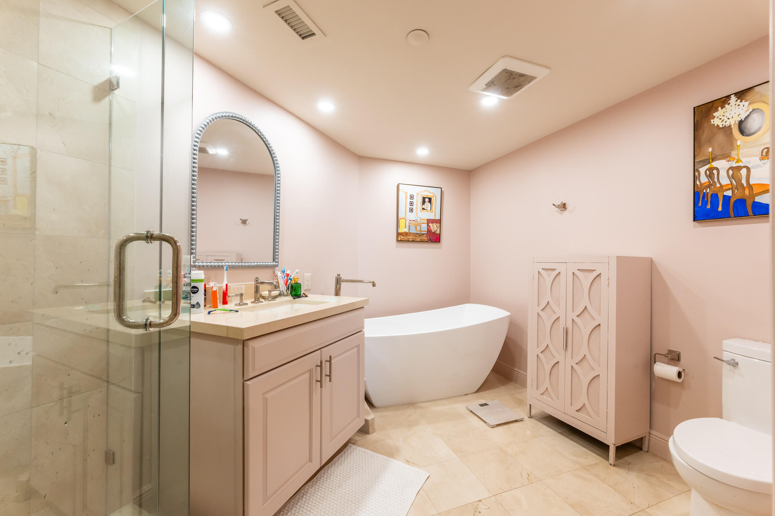 CRITERION CONDO - Residential