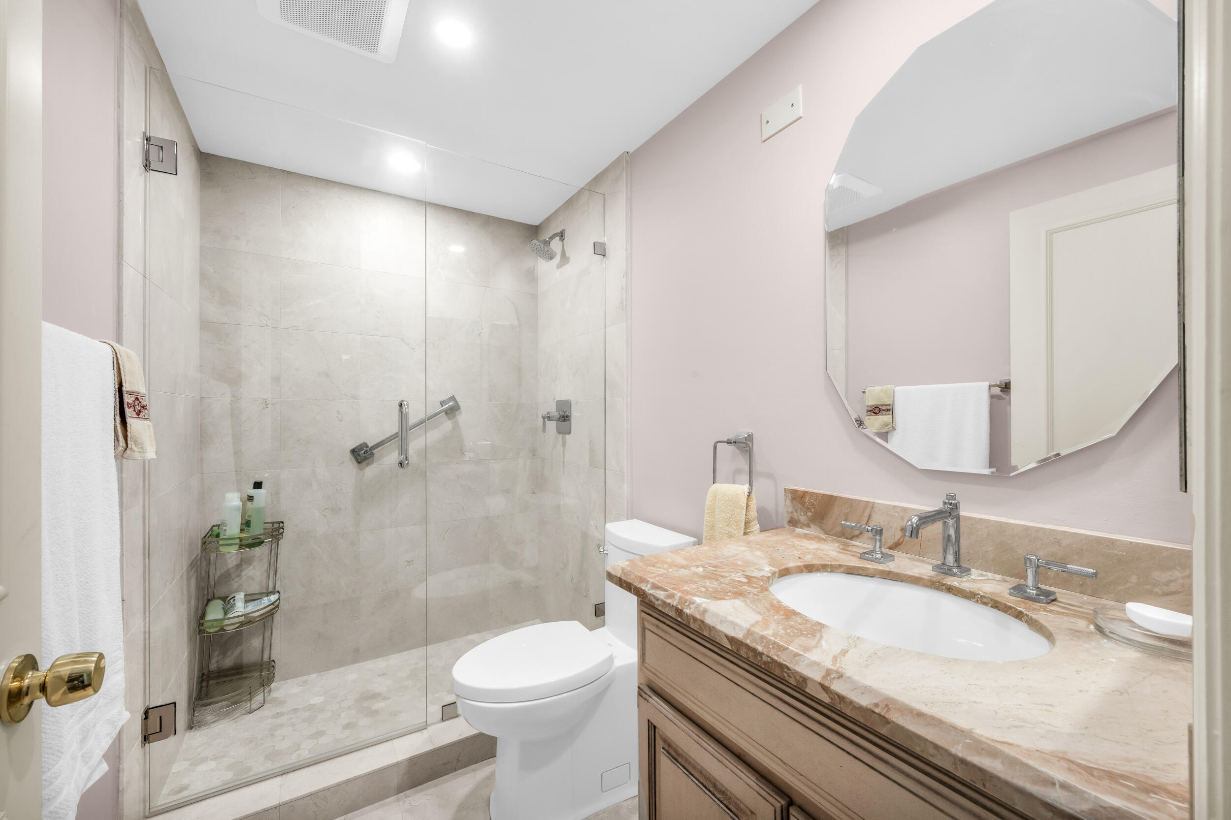 CRITERION CONDO - Residential
