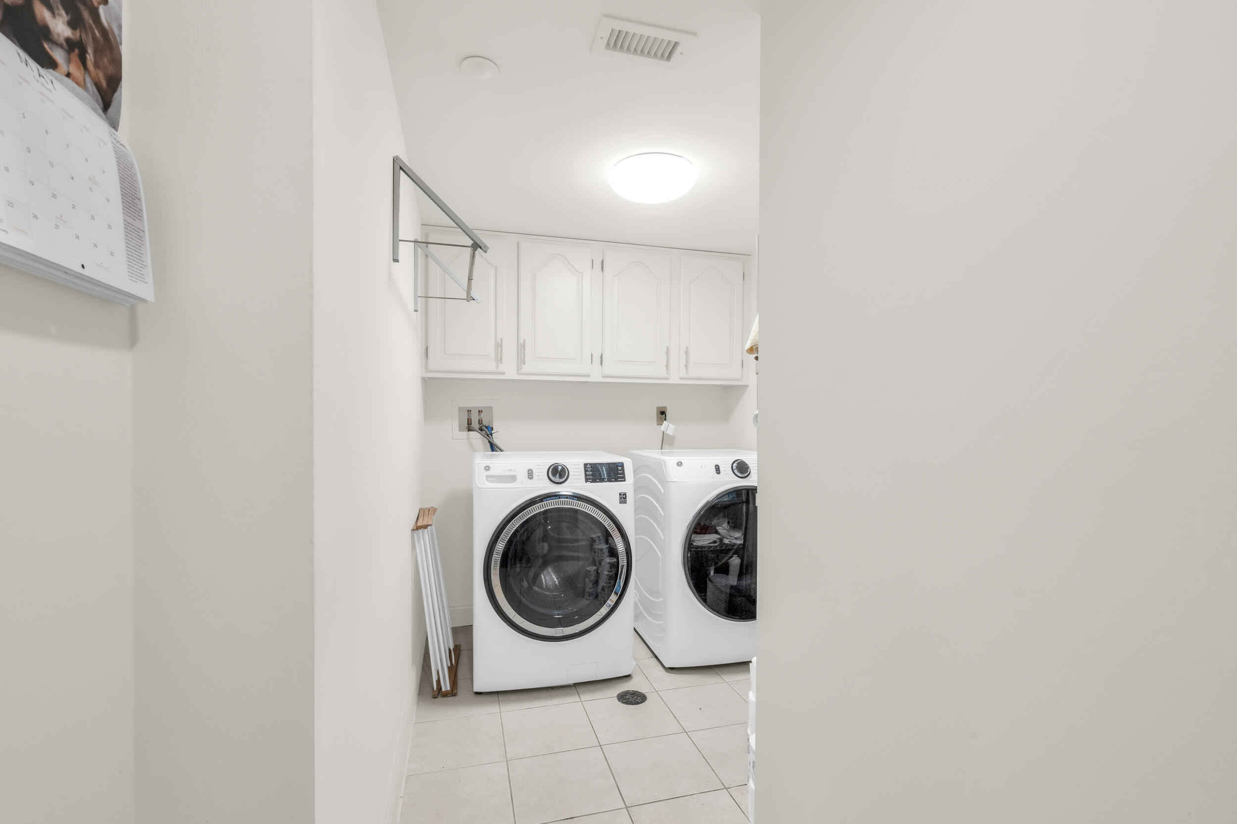 CRITERION CONDO - Residential