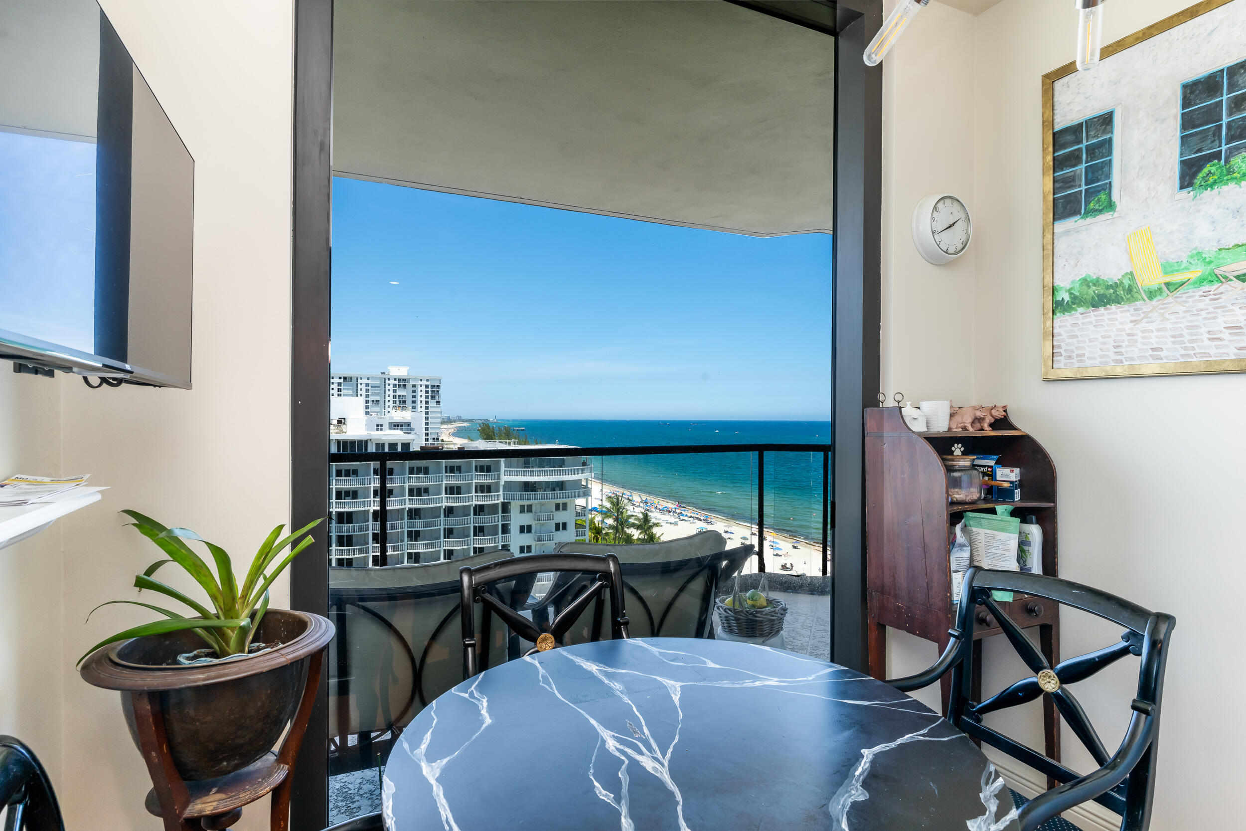 CRITERION CONDO - Residential