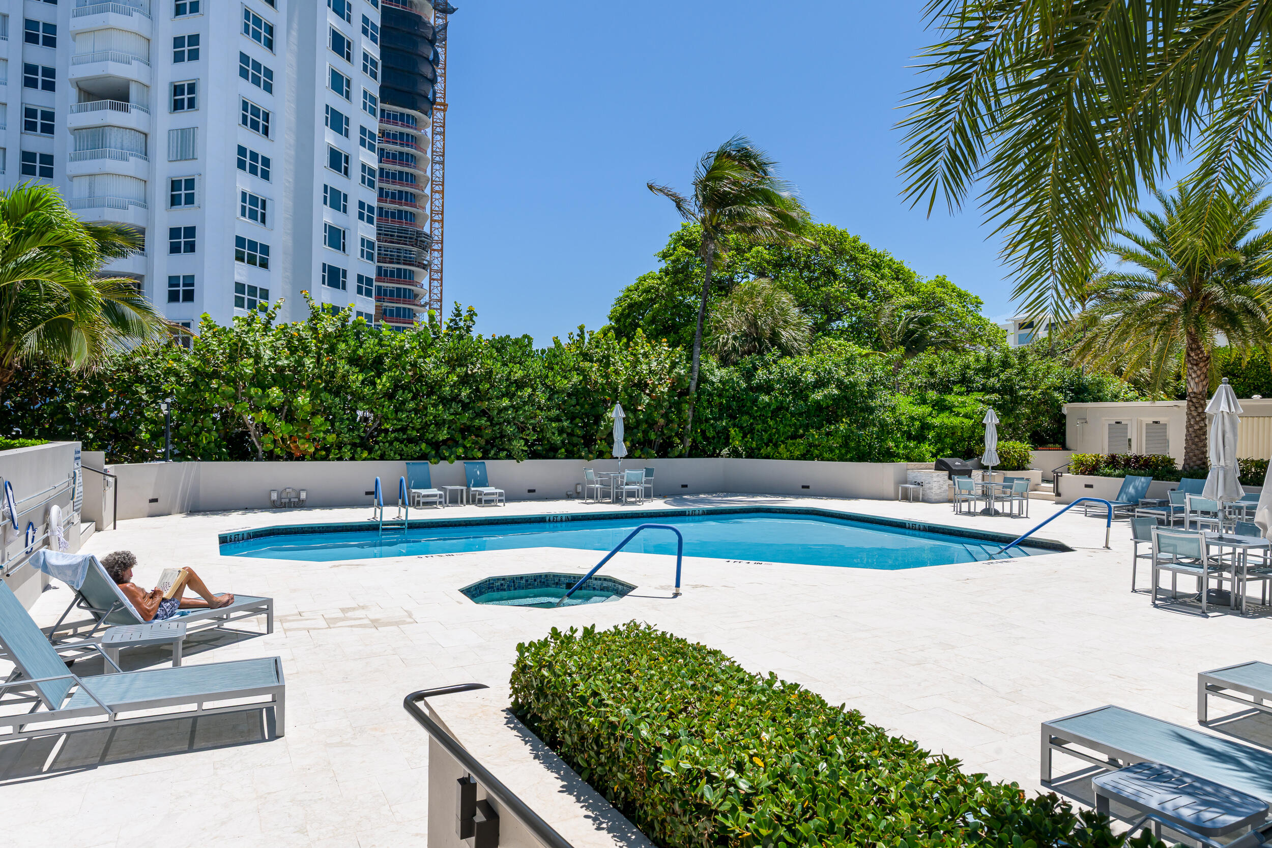 CRITERION CONDO - Residential