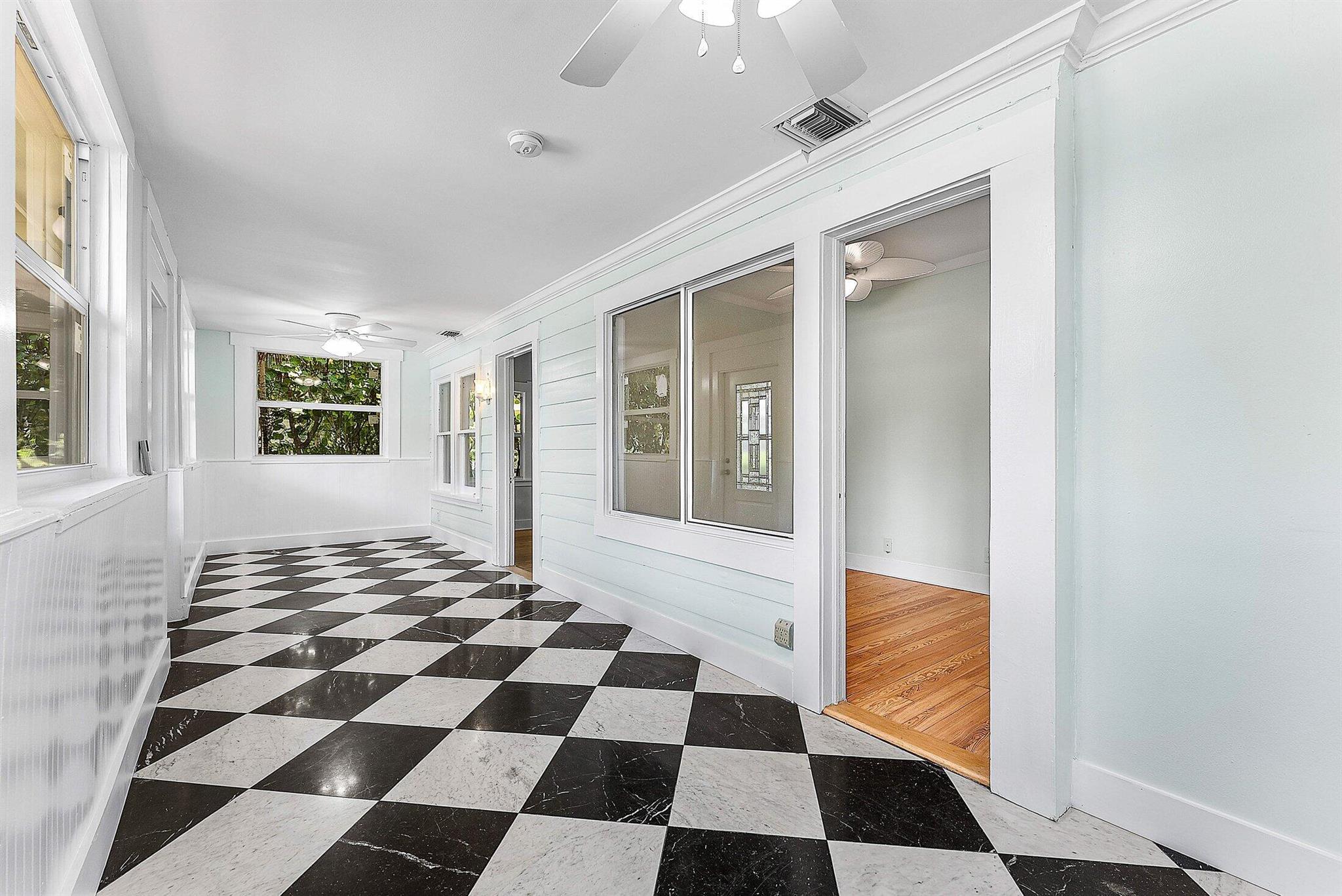 224 N Ocean Breeze