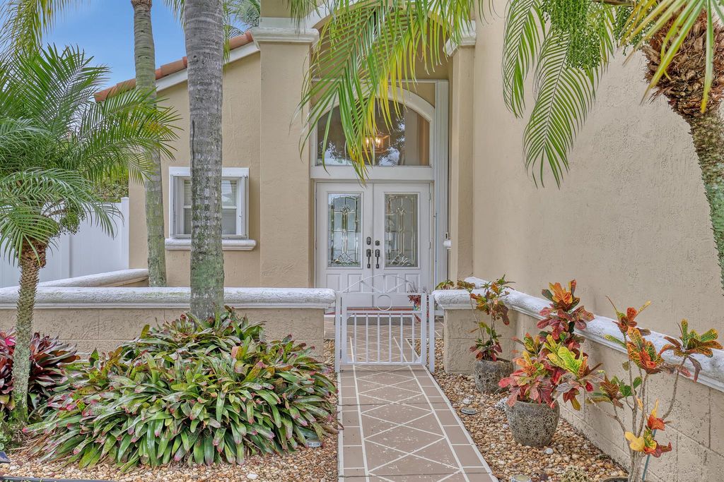 Photo of 6074 Las Colinas Circle, Lake Worth, FL 33463 (MLS # R11107325)