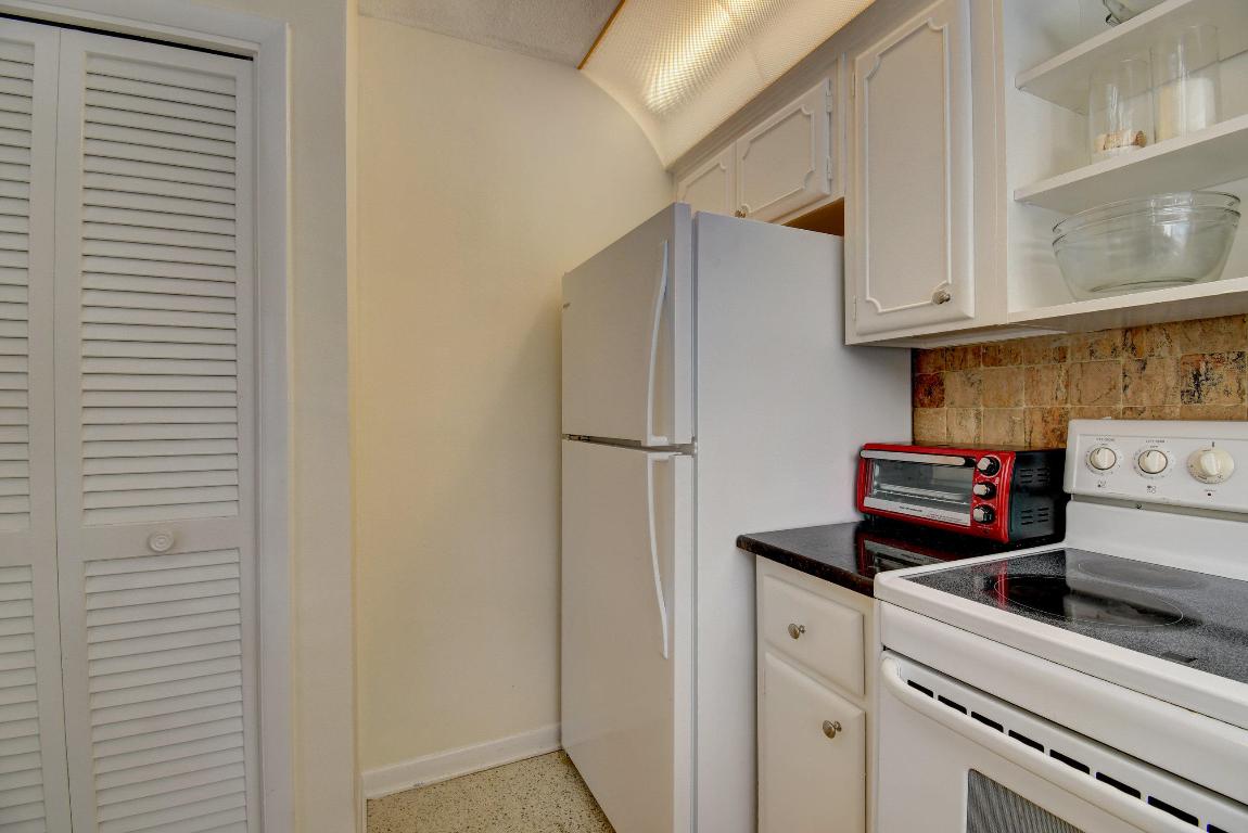 BOCA RATON RIVIERA - Residential Lease