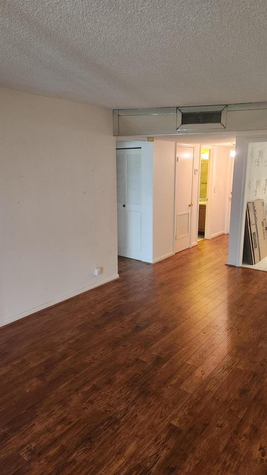 CASTLE GARDENS - Residential Lease