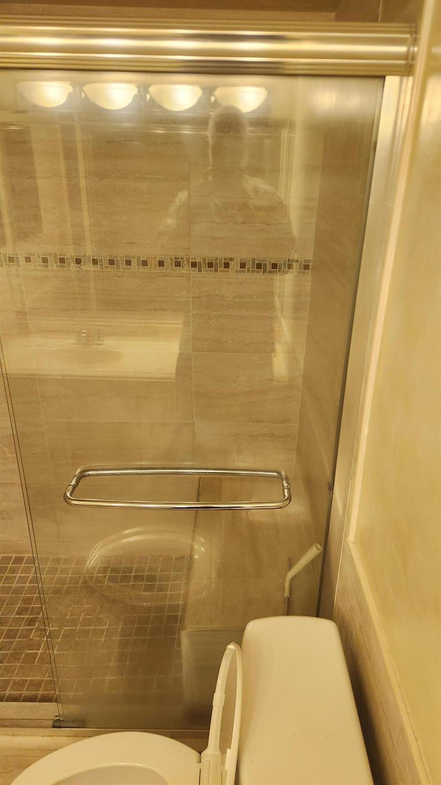 CASTLE GARDENS - Residential Lease