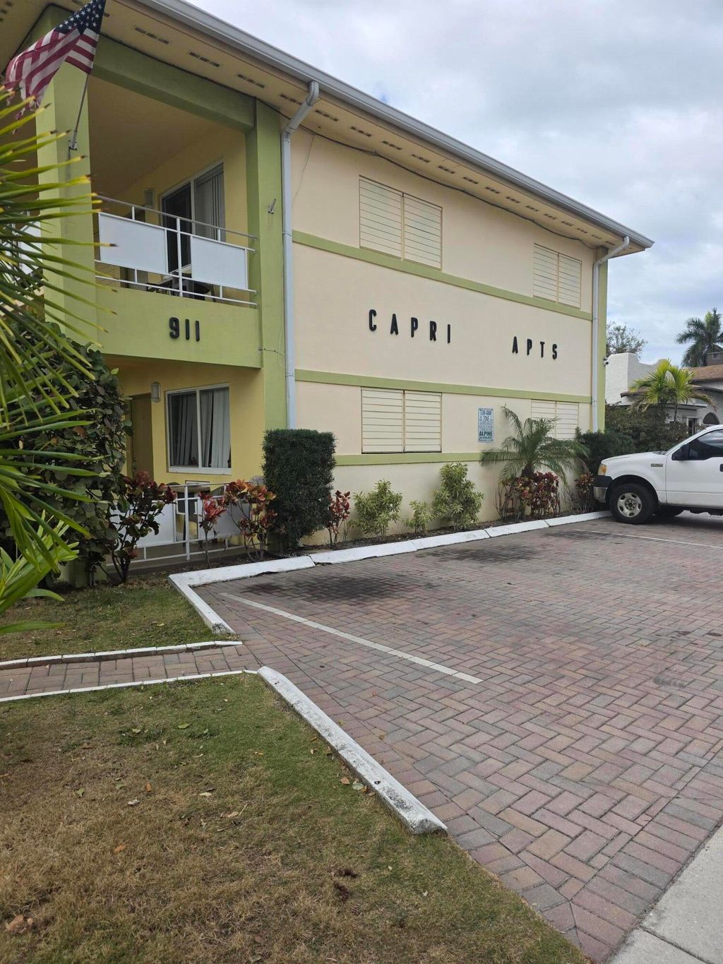 Photo of 911 N Federal Highway #106, Lake Worth Beach, FL 33460 (MLS # B26002885)