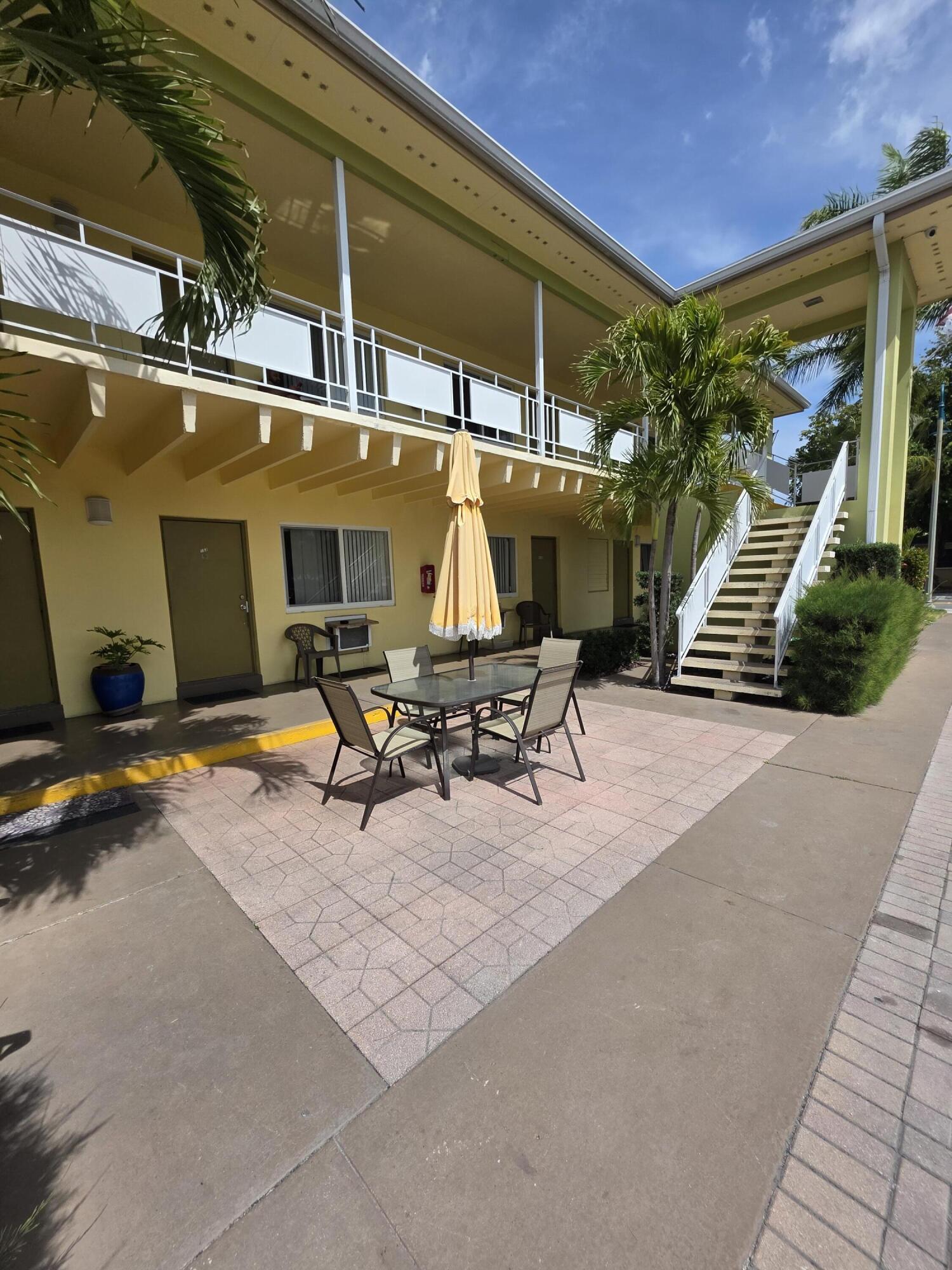 LAKE WORTH TOWN OF - Residential Lease