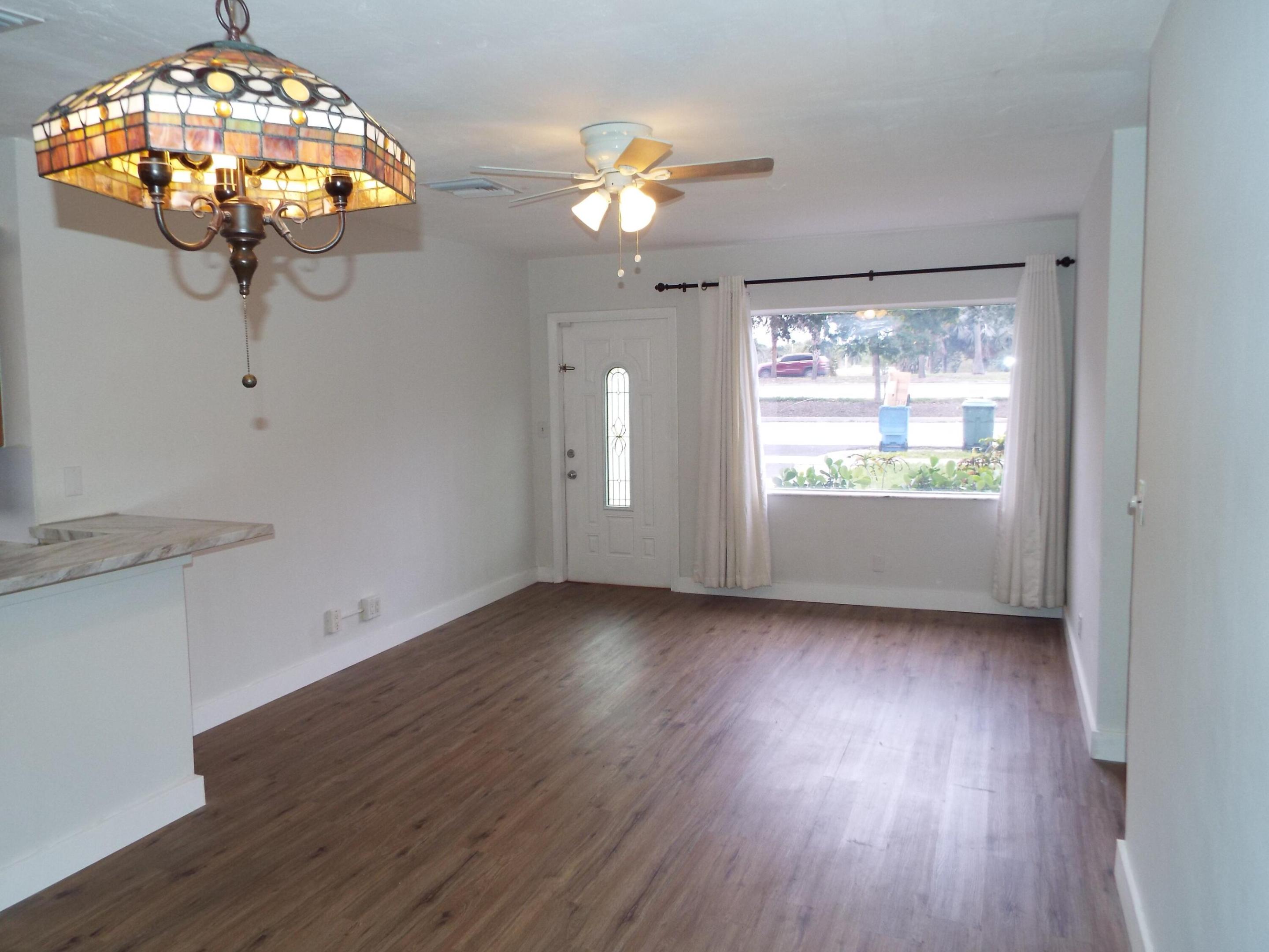 COLLIER ESTATES 1ST ADD - Residential