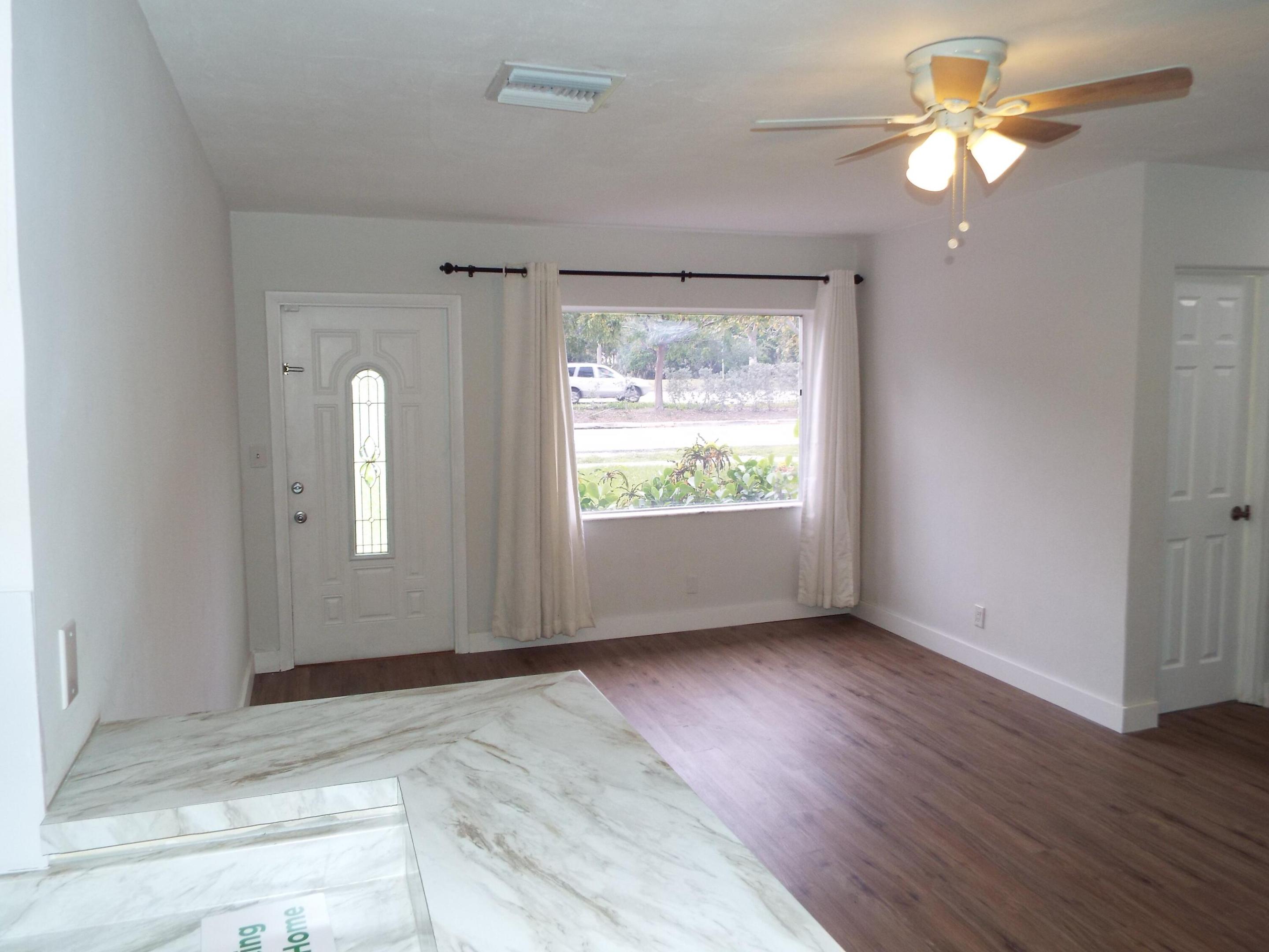 COLLIER ESTATES 1ST ADD - Residential