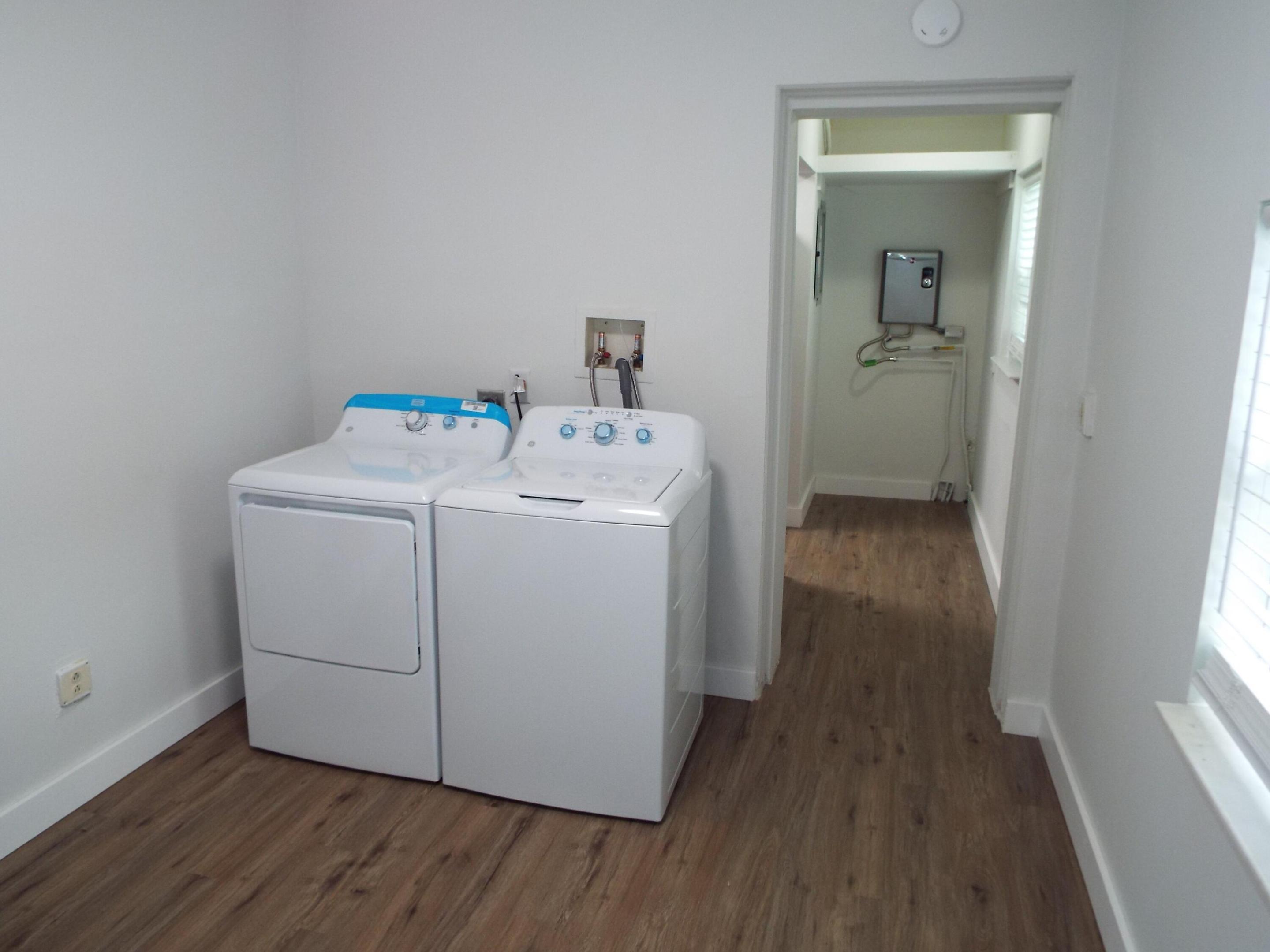 COLLIER ESTATES 1ST ADD - Residential