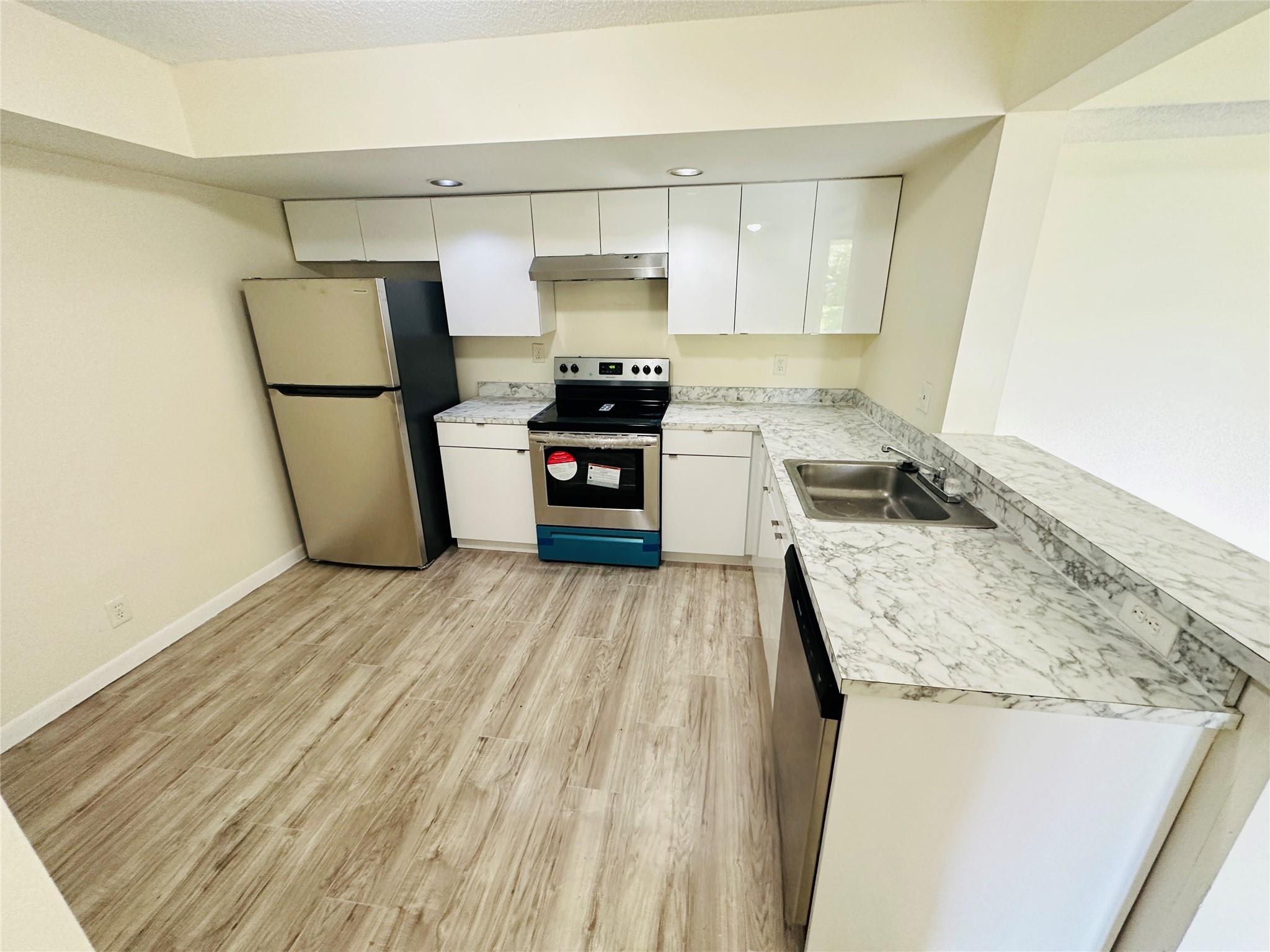 GRAND OASIS CONDO UNIT 10 - Residential