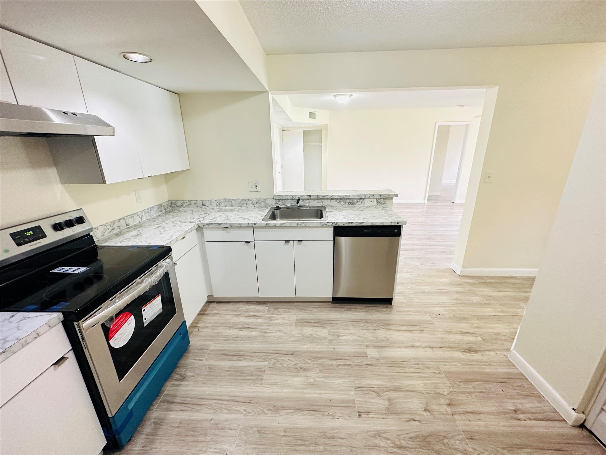 GRAND OASIS CONDO UNIT 10 - Residential