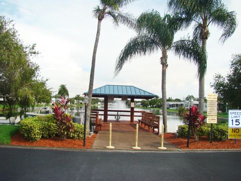 A home in Okeechobee