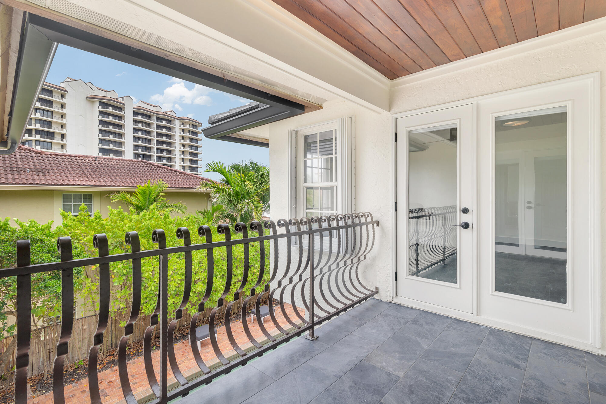 SURFSIDE HILLS - Residential