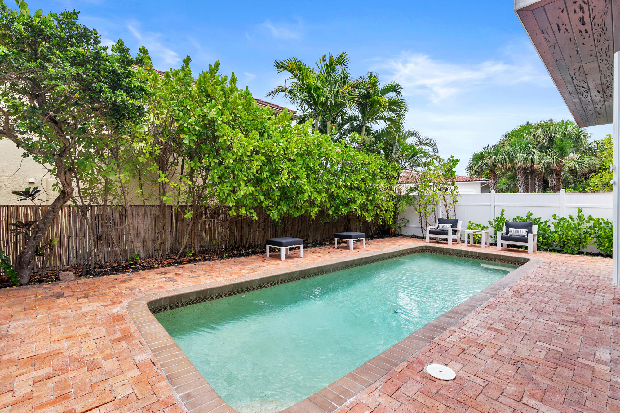 SURFSIDE HILLS - Residential