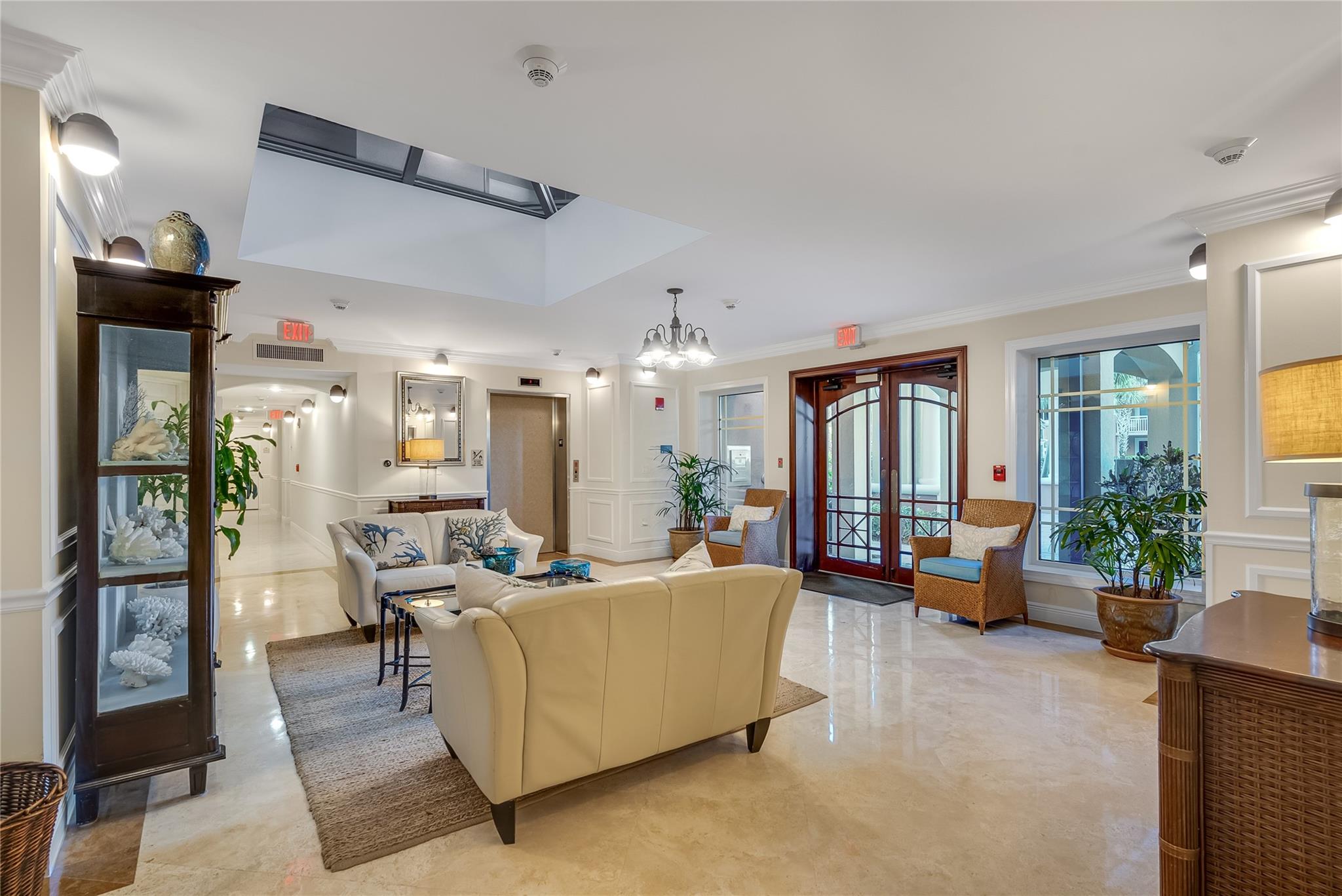 GRAND ISLE OF NORTH HUTCH - Residential