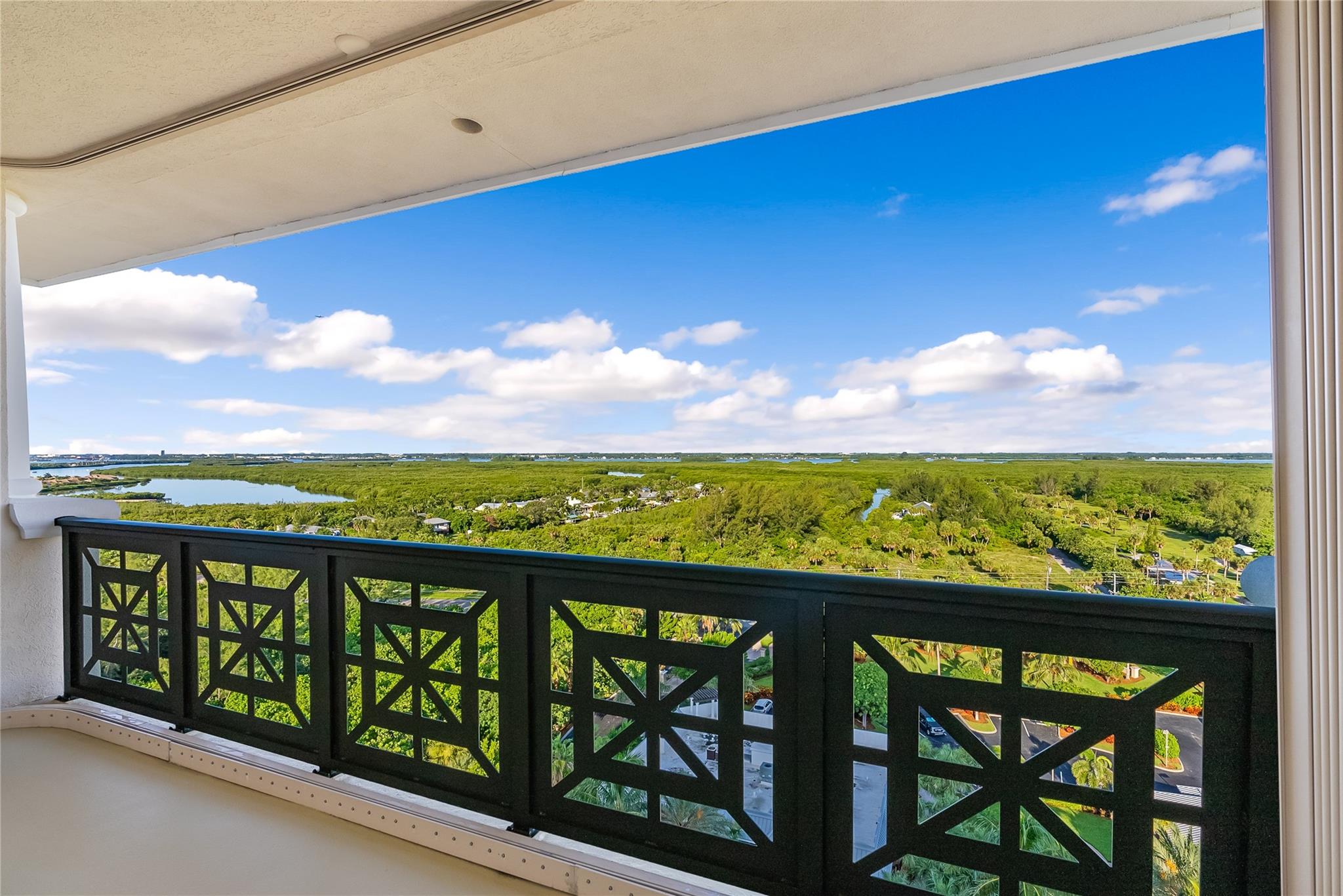 GRAND ISLE OF NORTH HUTCH - Residential