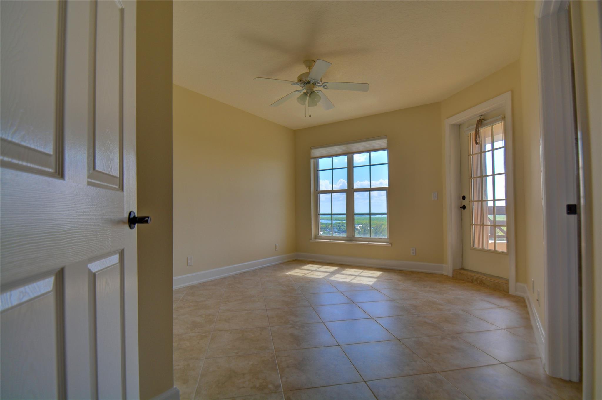GRAND ISLE OF NORTH HUTCH - Residential