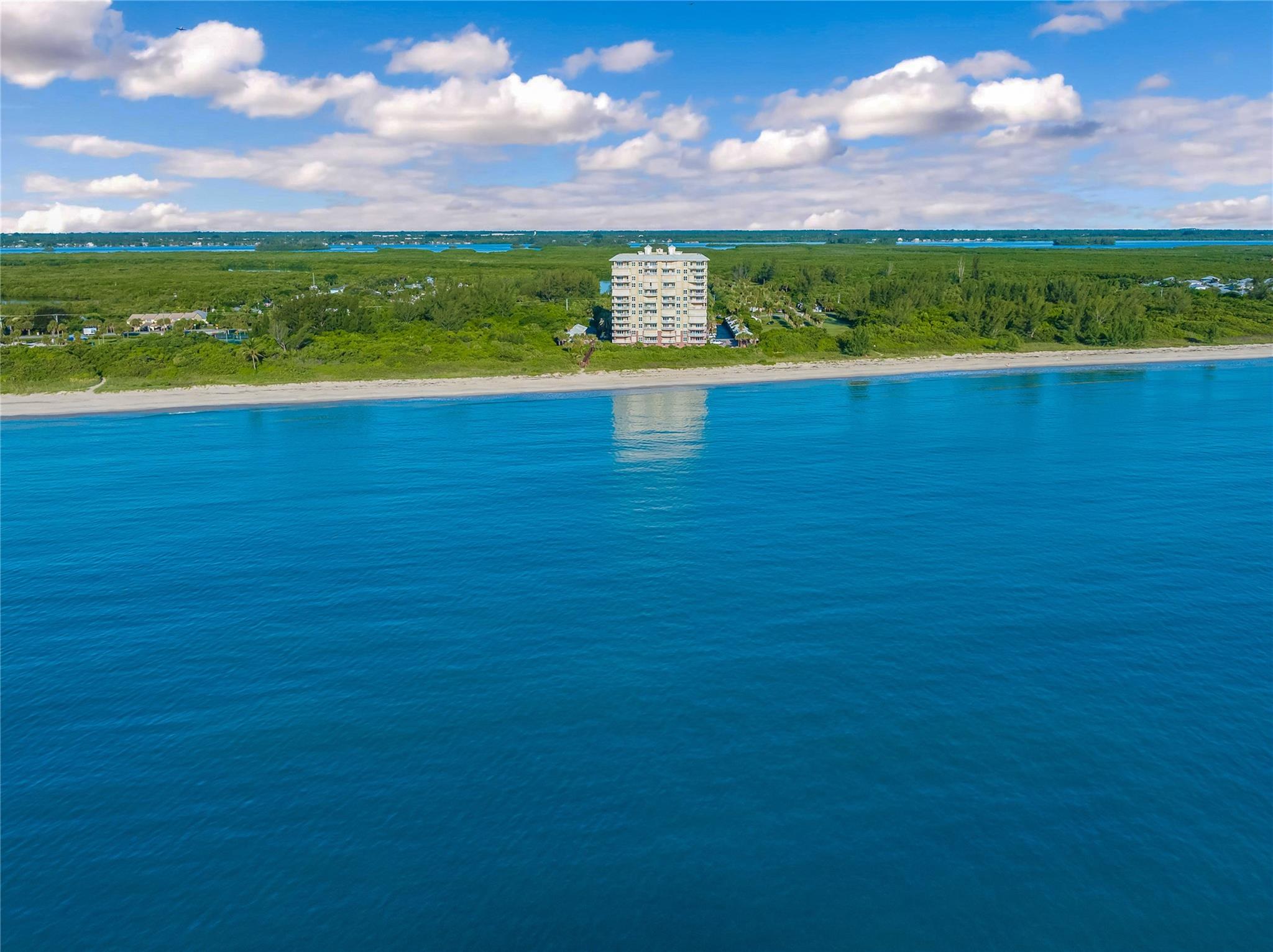 GRAND ISLE OF NORTH HUTCH - Residential