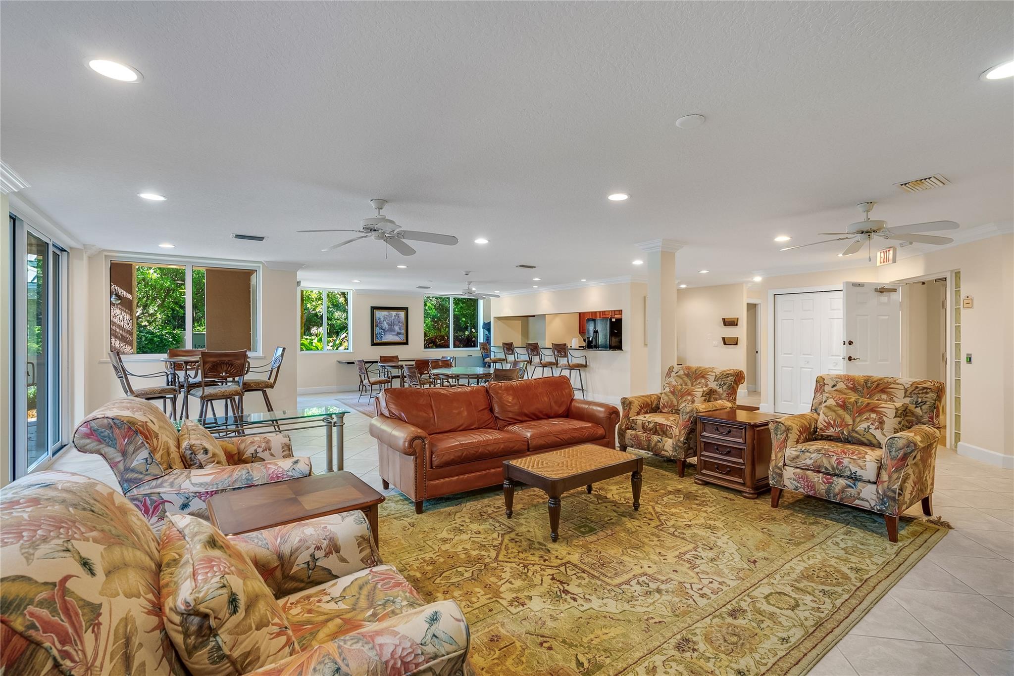 GRAND ISLE OF NORTH HUTCH - Residential