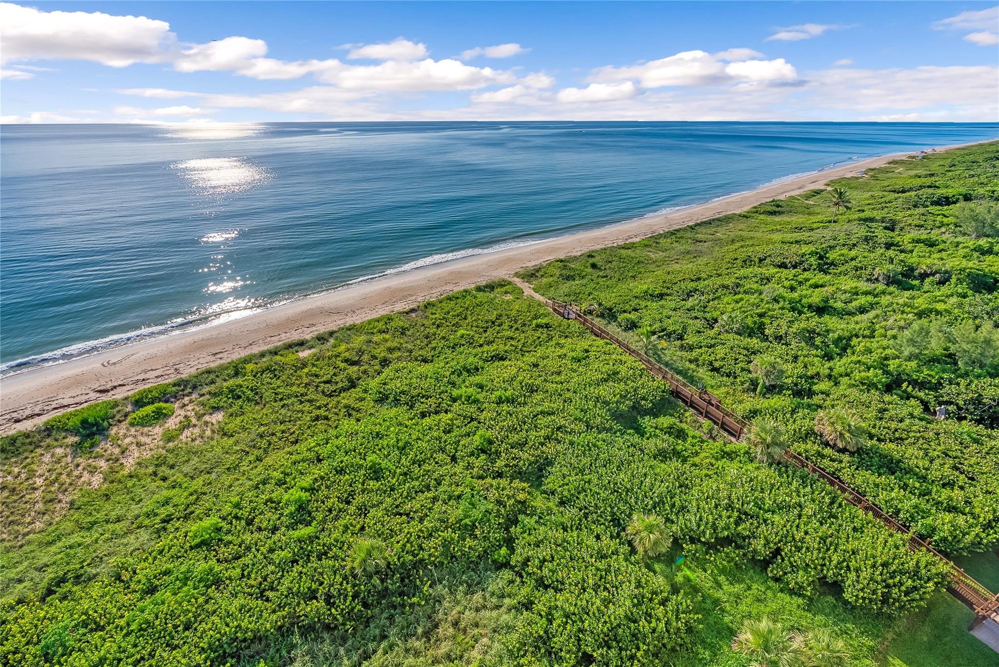 GRAND ISLE OF NORTH HUTCH - Residential