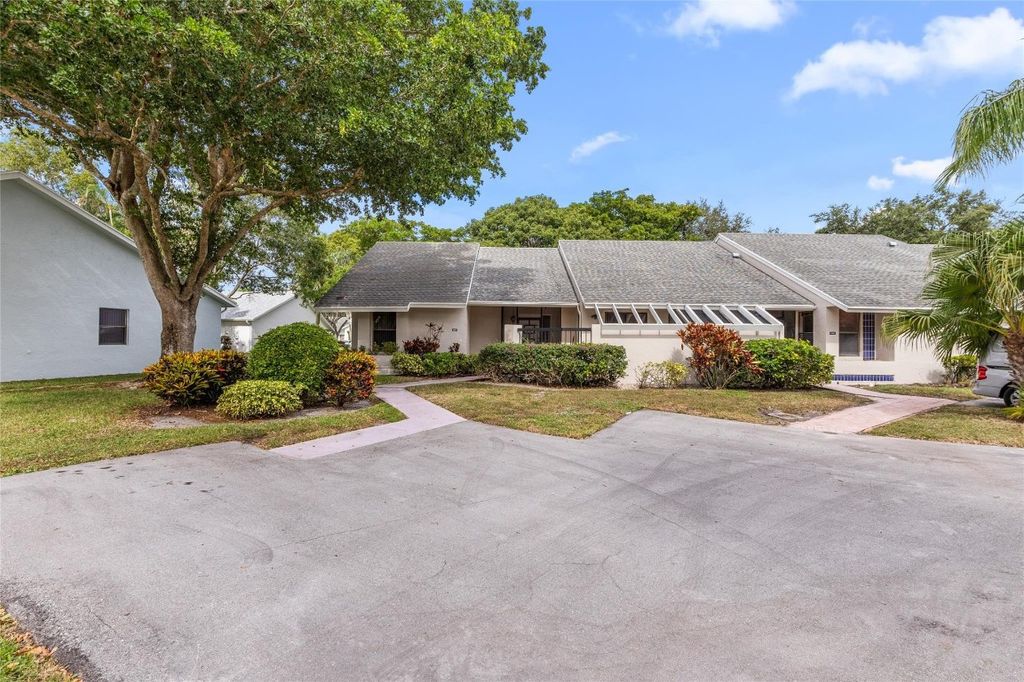 Photo of 10971 Lake Front Place #10971, Boca Raton, FL 33498 (MLS # F10536094)