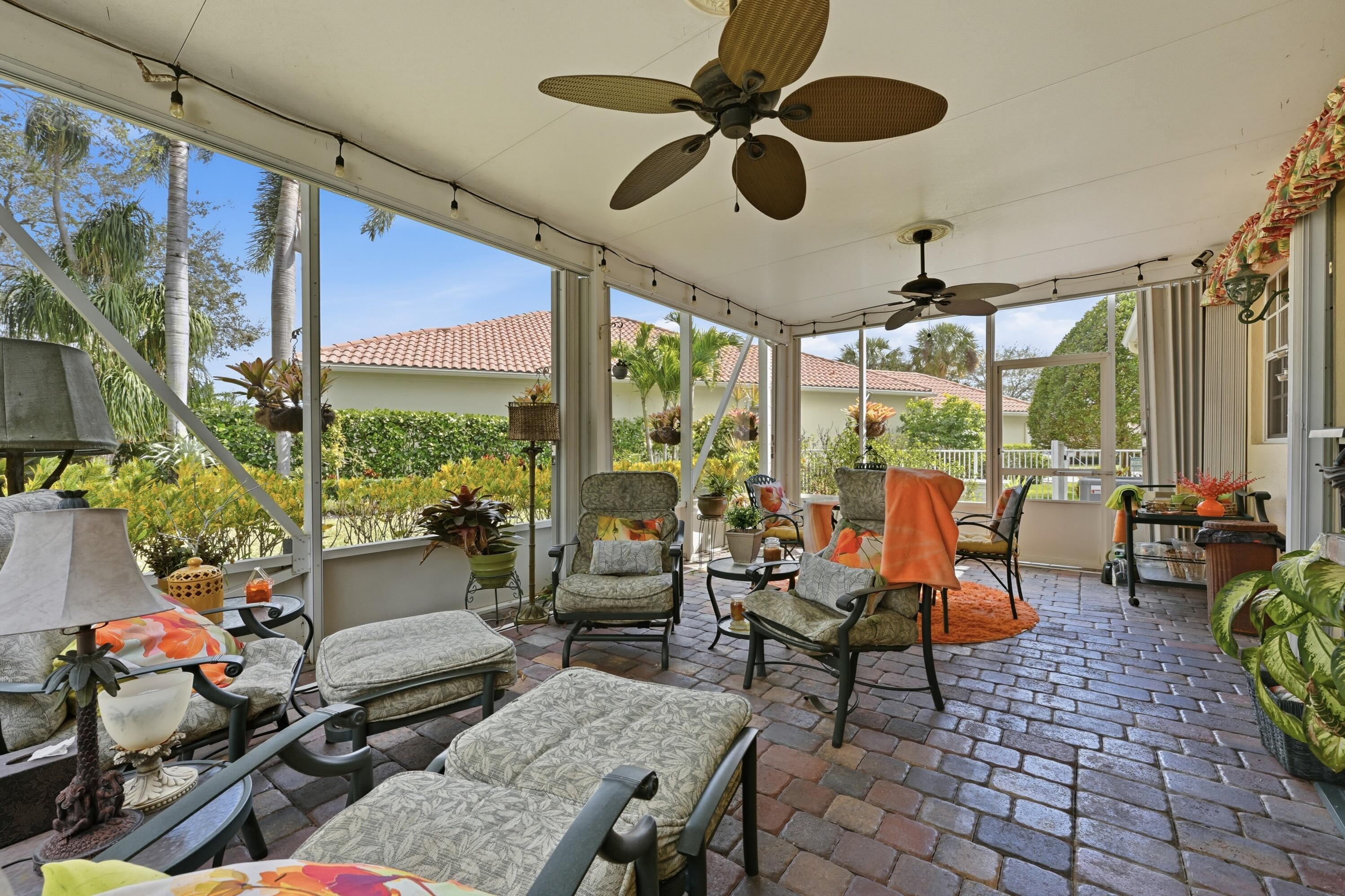 VILLAGEWALK OF WELLINGTON 4 - Residential