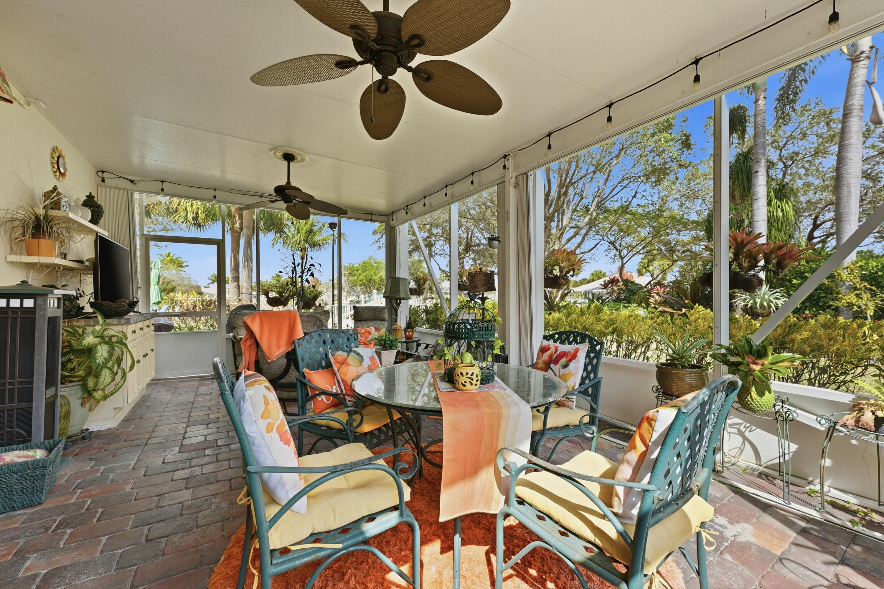 VILLAGEWALK OF WELLINGTON 4 - Residential