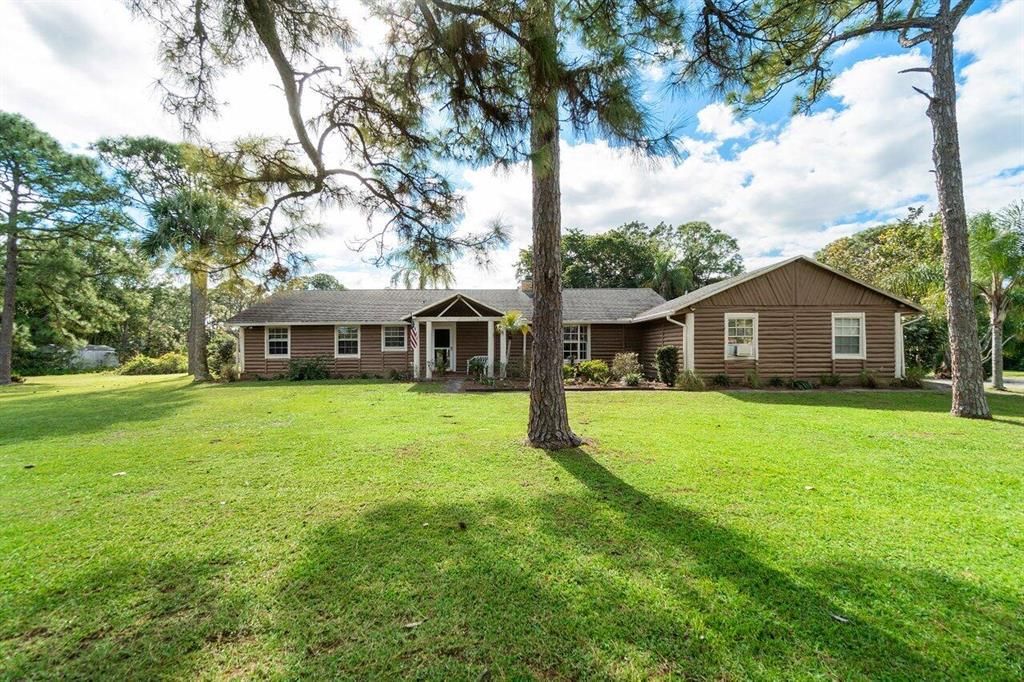 Photo of 6752 146th Road N, West Palm Beach, FL 33418 (MLS # R10774101)