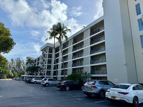 2600 S Course Dr 502 Pompano Beach FL 33069