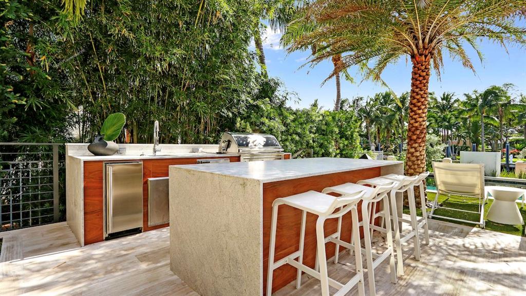 Riviera 6-17 B - Residential