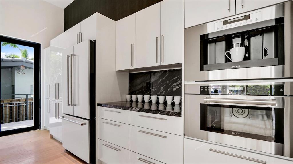 Riviera 6-17 B - Residential