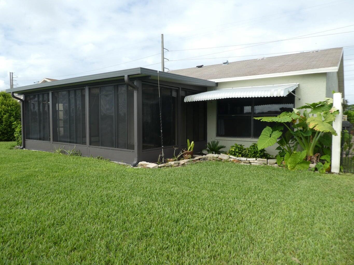 MIRROR LAKES - Residential