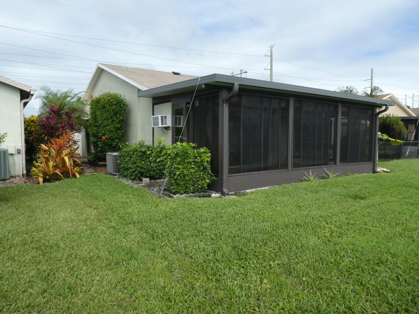 MIRROR LAKES - Residential
