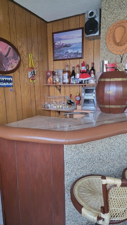 Royal Oaks Condo - Residential