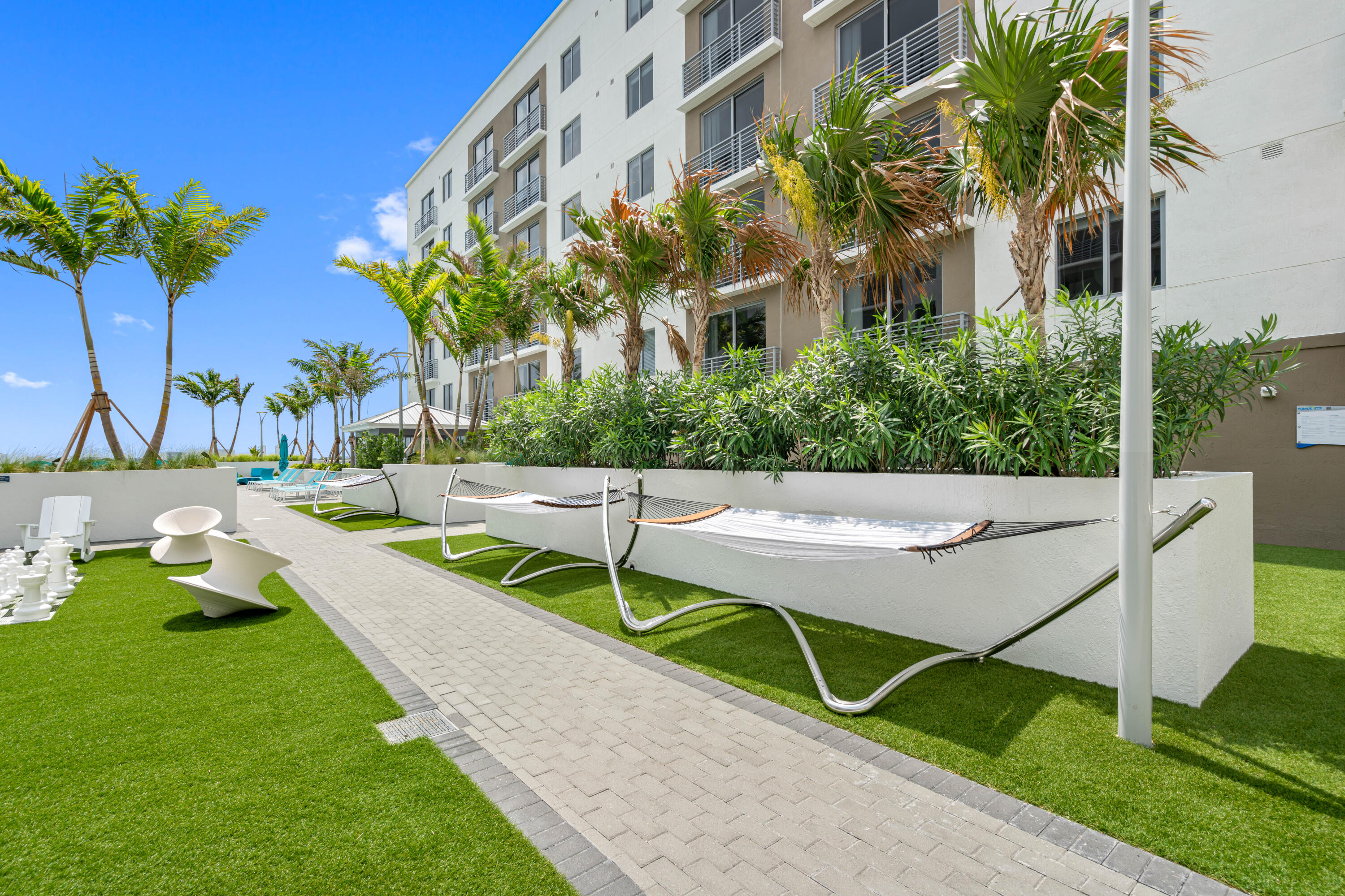 200 NE 1st Avenue 109