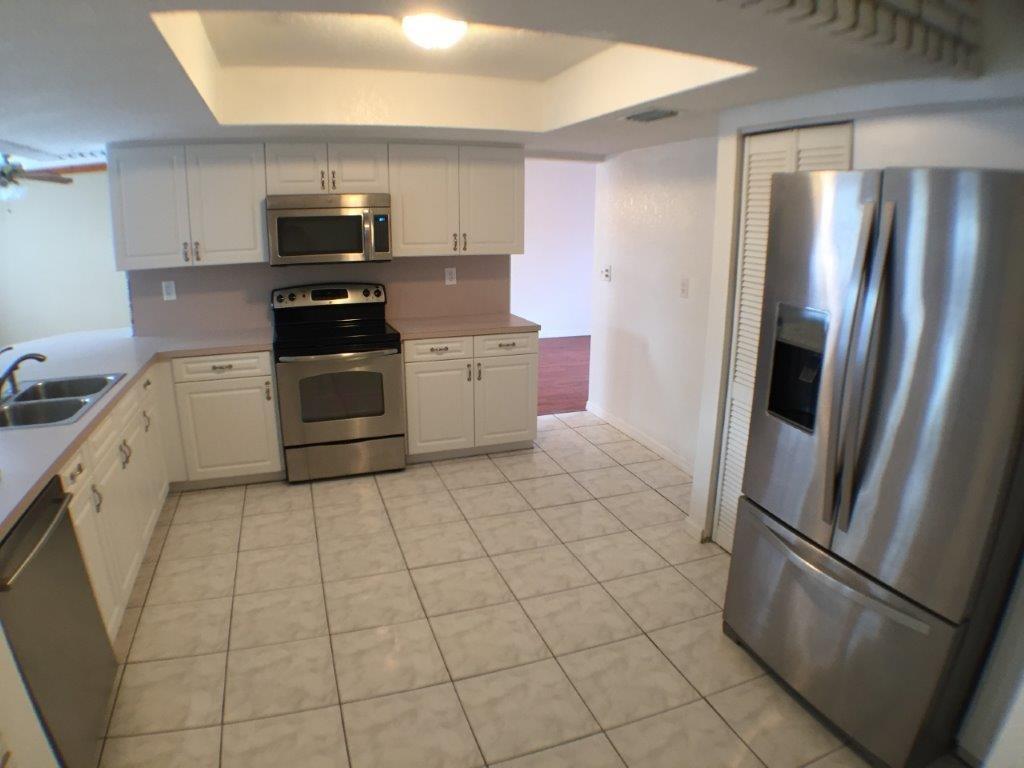 SUNRISE GOLF VILLAGE SEC - Residential Lease